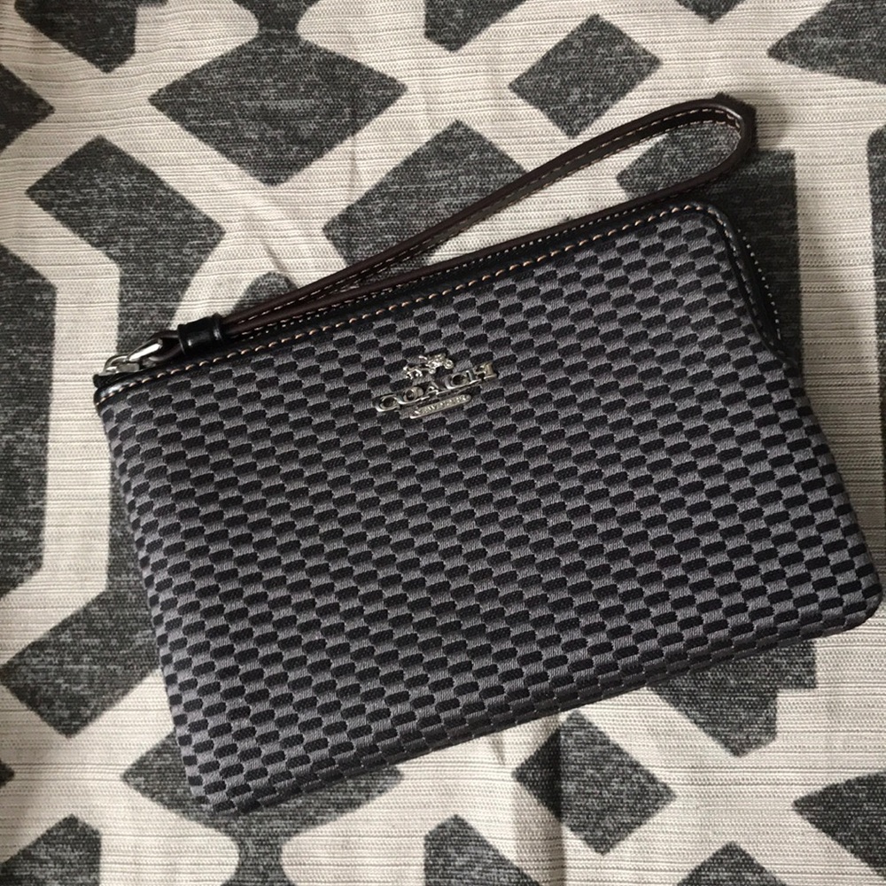 Small Coach Wristlet Black and Gray